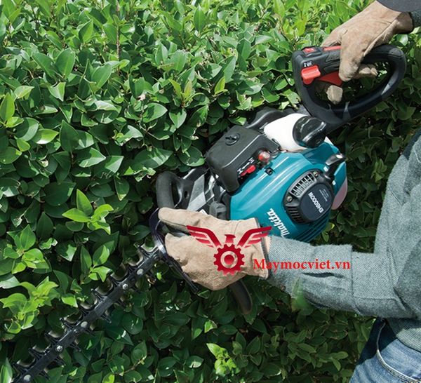 Máy tỉa hàng rào chạy xăng Makita EH6000W