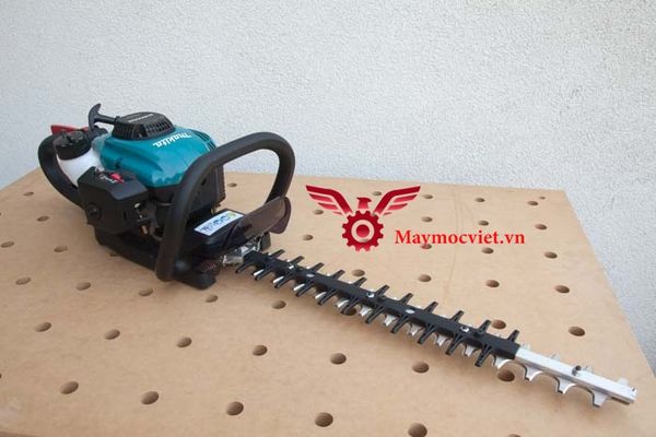 Máy tỉa hàng rào chạy xăng Makita EH6000W