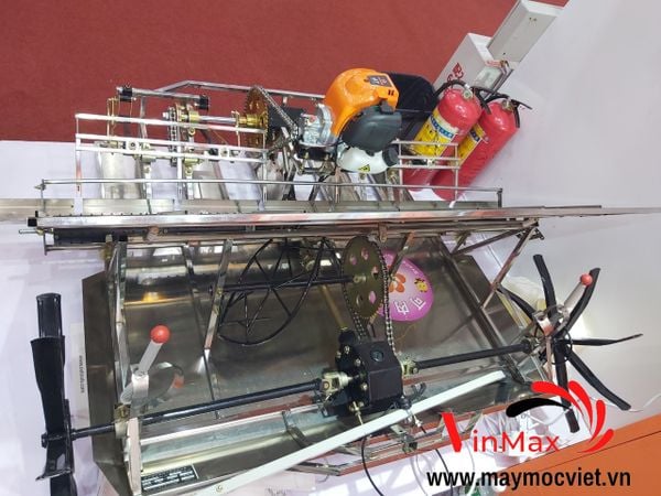 Máy cấy lúa động cơ 6 hàng Turbo TBC06