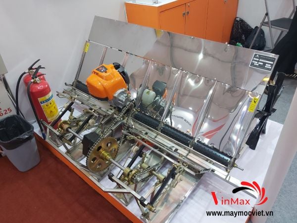 Máy cấy lúa động cơ 6 hàng Turbo TBC06