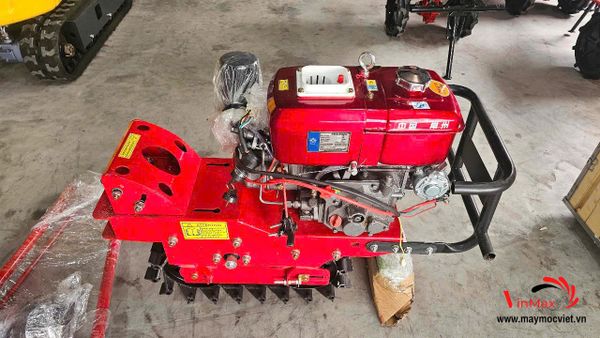 Máy cày bánh xích đôi chạy dầu có đề Turbo TBC10