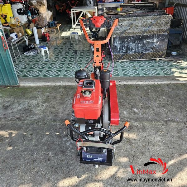 Máy cày bánh xích đôi chạy dầu có đề Turbo TBC10