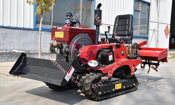 Máy làm đất bánh xích ngồi lái  đa năng Kawasaki VMX5CN