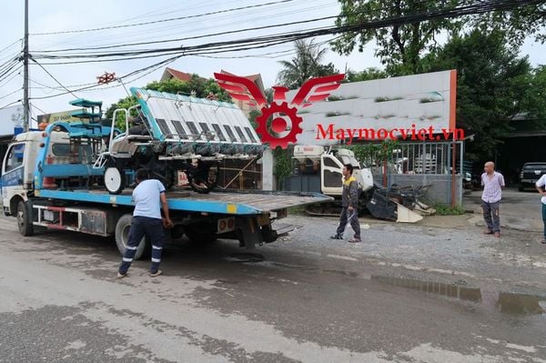 Máy cấy lúa 8 hàng chạy dầu Kubota NSD8