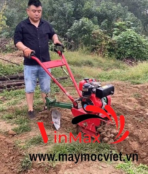 Máy cày bánh xích, máy đào rãnh chạy dầu Kawasaki TK168