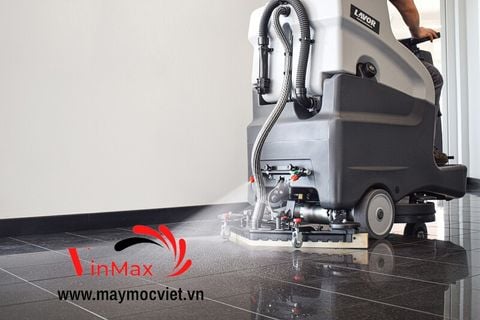 Máy chà sàn liên hợp ngồi lái LAVOR COMFORT XXS 66BT