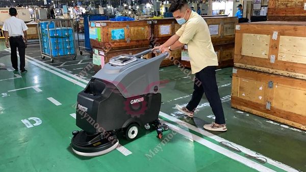 Máy chà sàn liên hợp KRAFFER GM 50B ( dùng bình Accquy)