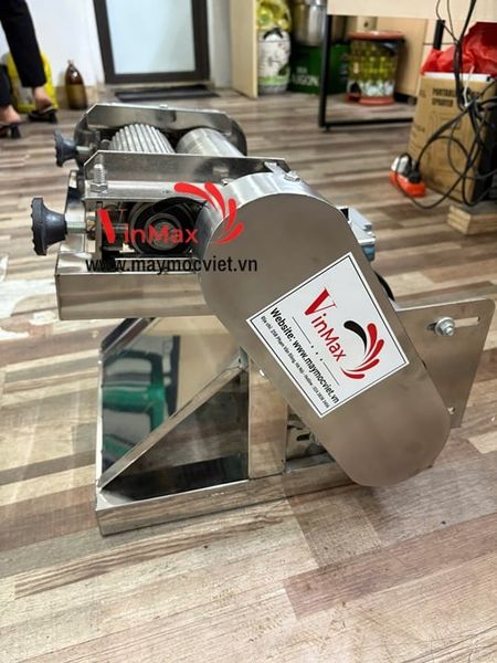 Máy Dần Thịt Tươi Chạy Điện Turbo TBT200