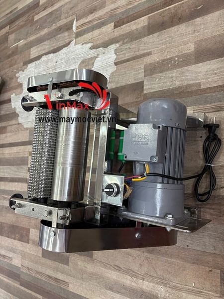 Máy Dần Thịt Tươi Chạy Điện Turbo TBT200