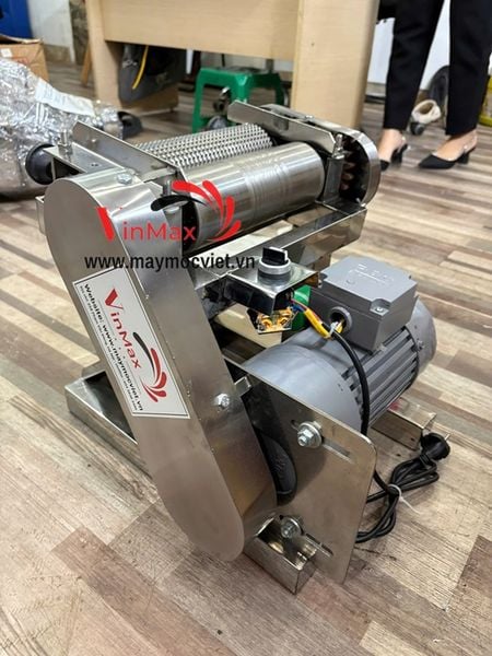 Máy cán chân nấm hương làm ruốc Turbo TBN200