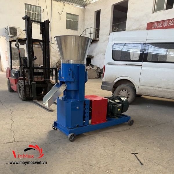 Máy đùn cám viên Turbo TBE400 năng suất 1.600kg/ giờ