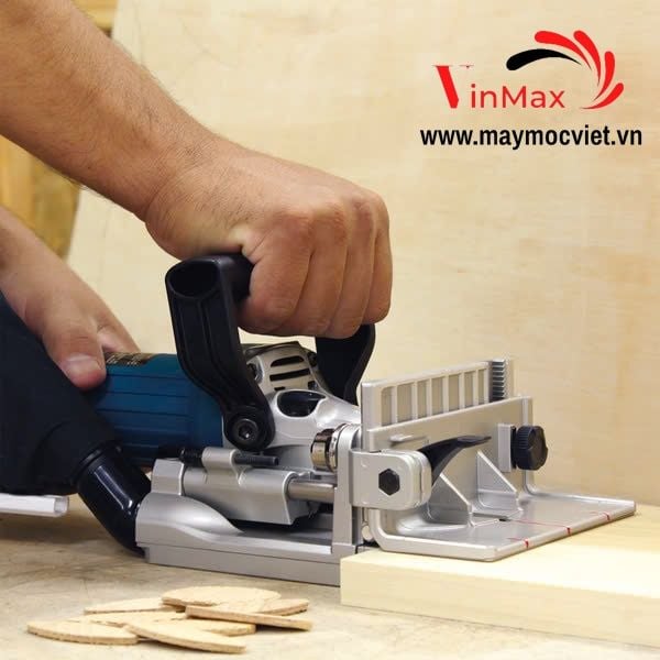 Máy ghép mộng MAKITA PJ7000 (701W)