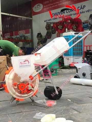 Máy gieo hạt và bón phân Vinmax GH888