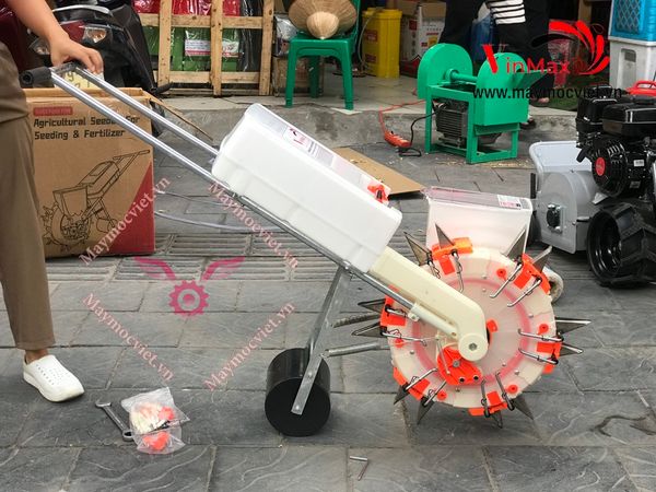 Máy gieo hạt và bón phân Vinmax GH888