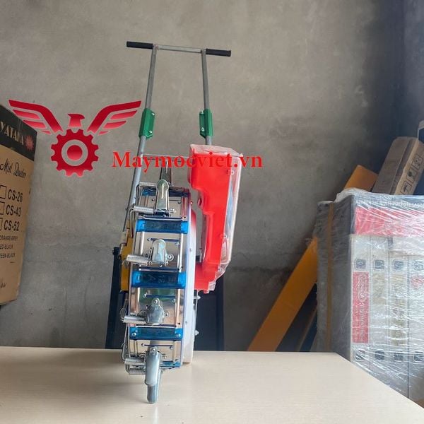 Máy gieo hạt VMGH12 răng mỏ inox - đế thép - khung thép