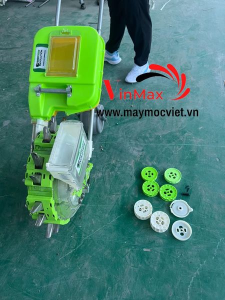 Máy gieo hạt, bón phân 14 mỏ Vinmax VMGH666