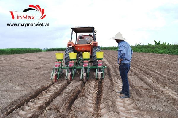 Dàn gieo hạt đa năng 4 hàng gắn máy kéo Vinmax VMGH320