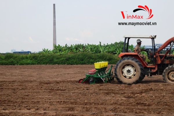 Dàn gieo hạt đa năng 4 hàng gắn máy kéo Vinmax VMGH320