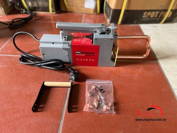 Máy hàn bấm xách tay OLYM 4KW