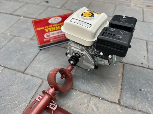 Máy bơm hút bùn, chất thải, hút cát cần cứng động cơ xăng 6.5HP VMB65