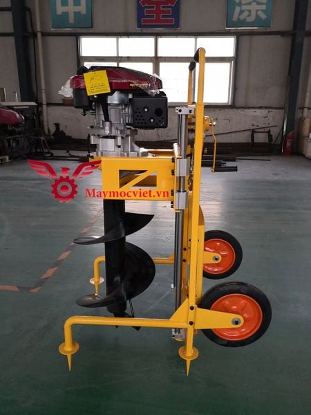 Máy khoan đất Kawasaki 7HP-KD có khung giá đỡ