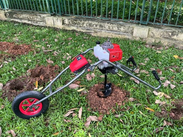 Máy khoan đất đẩy tay Turbo TBK68