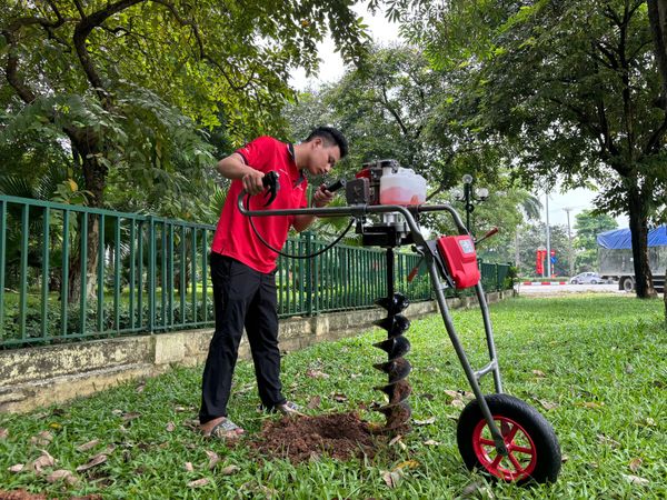 Máy khoan đất đẩy tay Turbo TBK68