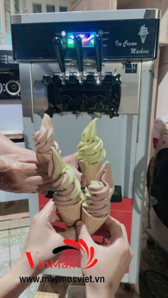 Máy làm kem 3 vòi  Vinmax YKF8228