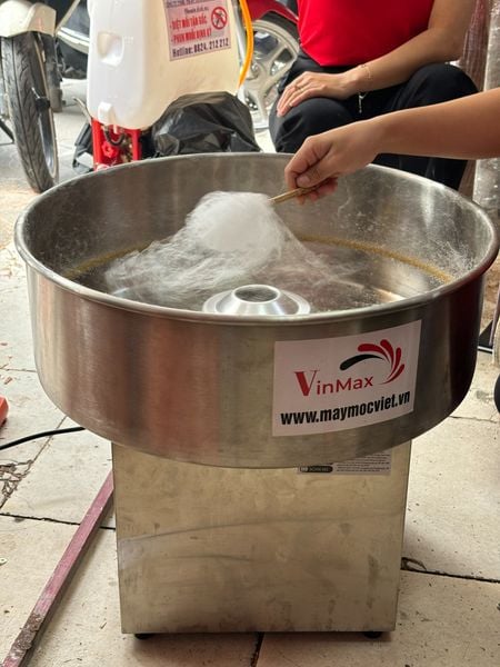 Máy làm kẹo bông chạy điện Turbo TBB52