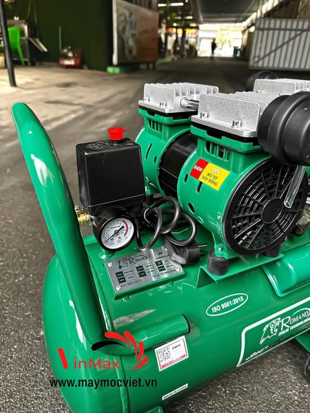 Máy Nén Khí Không Dầu 1680W Romano ROMA750/50 50L