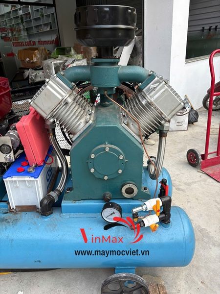 Máy nén khí Khai Sơn diesel 2V-4.0/5 đầu nổ D30