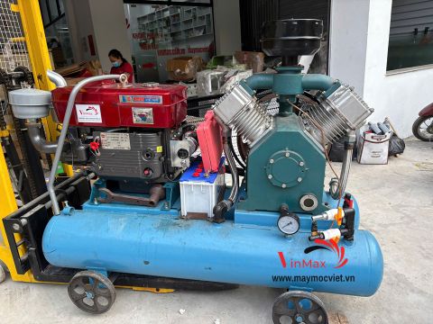 Máy nén khí Khai Sơn diesel 2V-4.0/5 đầu nổ D30
