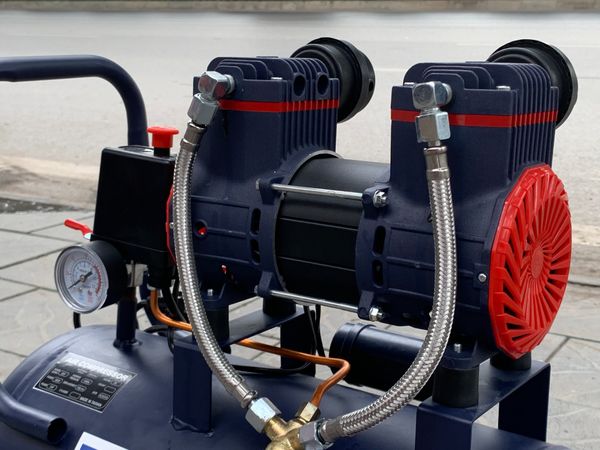 Máy nén khí không dầu Puma 30l 2HP