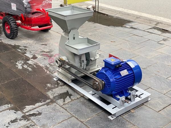 Máy nghiền thức ăn chăn nuôi Vinmax VMN7500