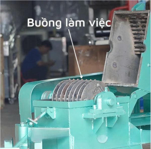 Máy nghiền đất, phân bò Turbo TBN550