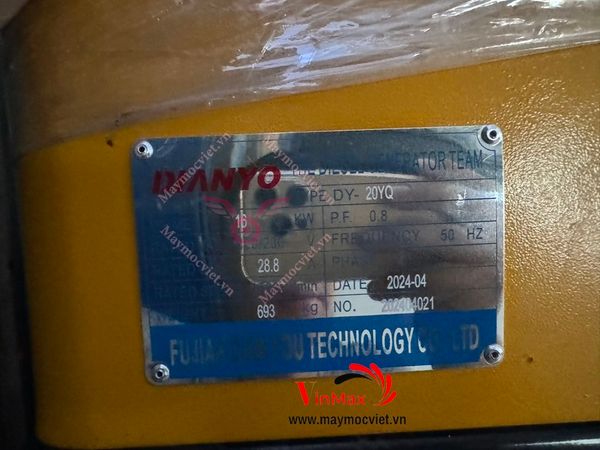 Máy phát điện dầu  16kw 3 pha Dianyo DY-20YQ