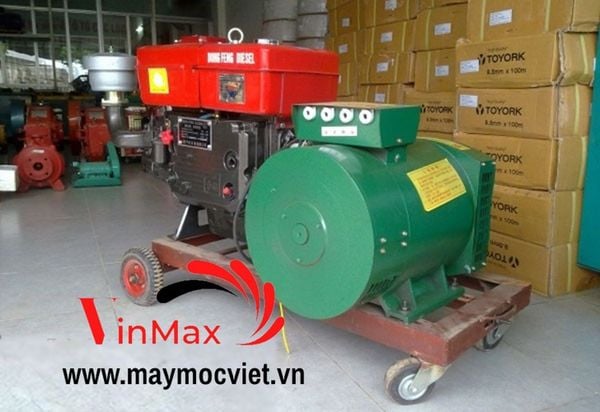 Máy phát điện Vinmax  đầu nổ D24/15kw/220V mát nước