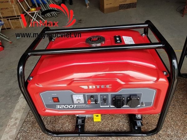 Máy phát điện chạy xăng BTEC BT3200