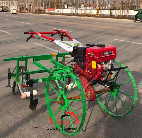 Máy phủ bạt, máy trải màng phủ dùng trong nông nghiệp TBB70