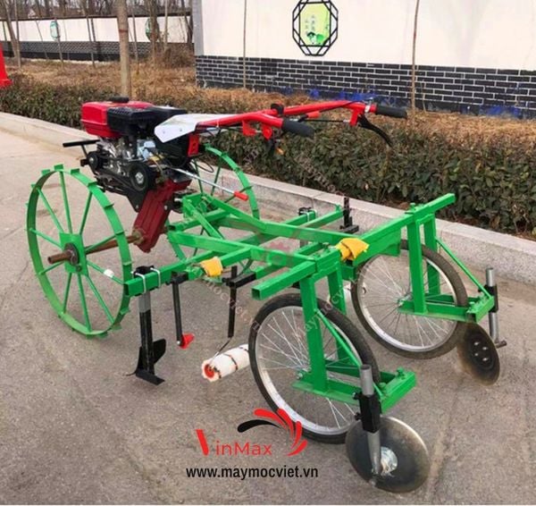 Máy phủ bạt, máy trải màng phủ dùng trong nông nghiệp TBB70