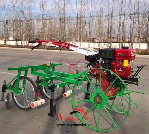 Máy phủ bạt, máy trải màng phủ dùng trong nông nghiệp TBB70