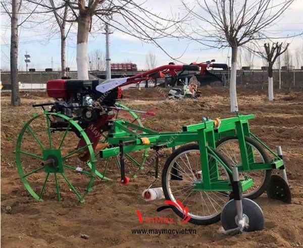 Máy phủ bạt, máy trải màng phủ dùng trong nông nghiệp TBB70