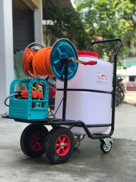 Máy phun tưới cây cảnh dùng ắc quy di động Turbo TBA60