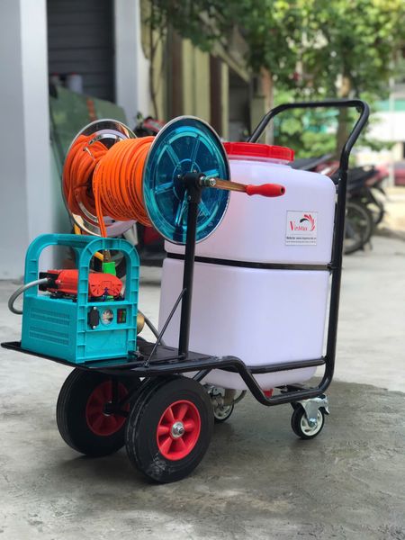 Máy phun tưới cây cảnh dùng ắc quy di động Turbo TBA60