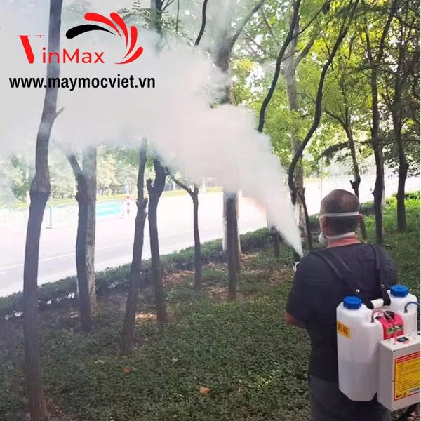 Máy phun khói lạnh cảm biến giọng nói sử dụng remote Turbo PK99