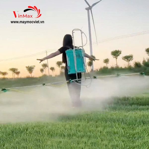 Máy phun thuốc cánh tiên Turbo TBP400