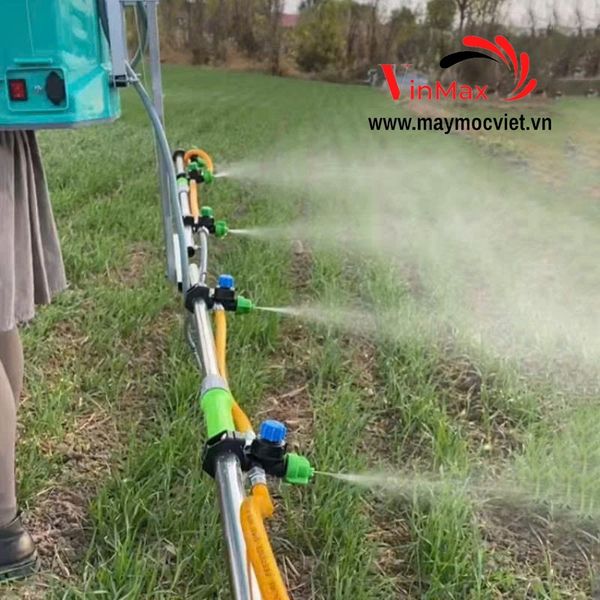 Máy phun thuốc cánh tiên Turbo TBP400