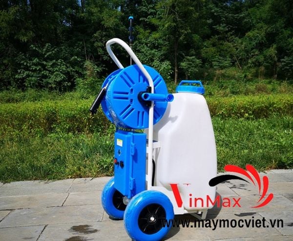 Máy phun thuốc di động dùng acquy Turbo TB45