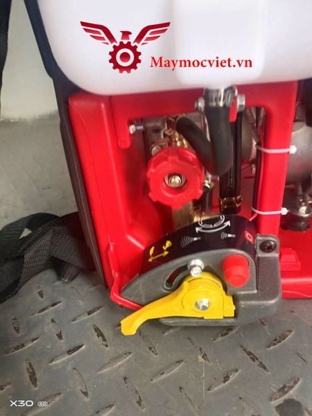 Máy phun thuốc trừ sâu 4 thì Z-Kubota