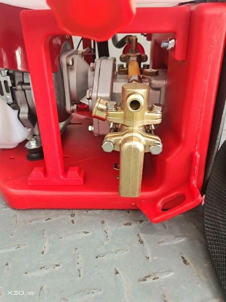 Máy phun thuốc trừ sâu 4 thì Z-Kubota